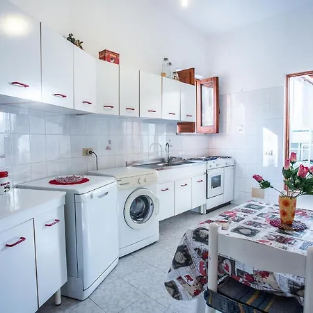 Casa Lucia * ليباري